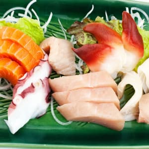 Assorted Sashimi (12 pcs)